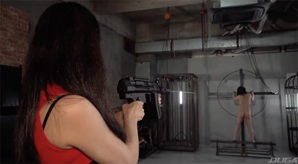 ゴスロリでぽっちゃり体型の樹谷真白がPAINGATEに初出演。首吊あり。